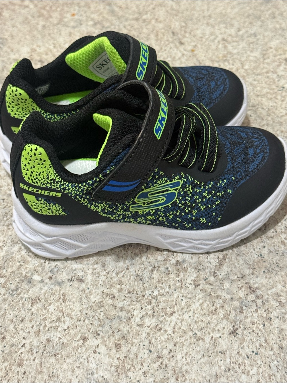 NWT Skechers Toddler Black & Neon Green Athletic Sneakers with Blue 7c
